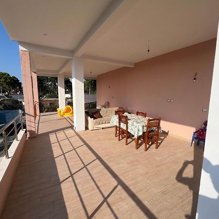 Greison Vacation House Вльора Екстер'єр фото