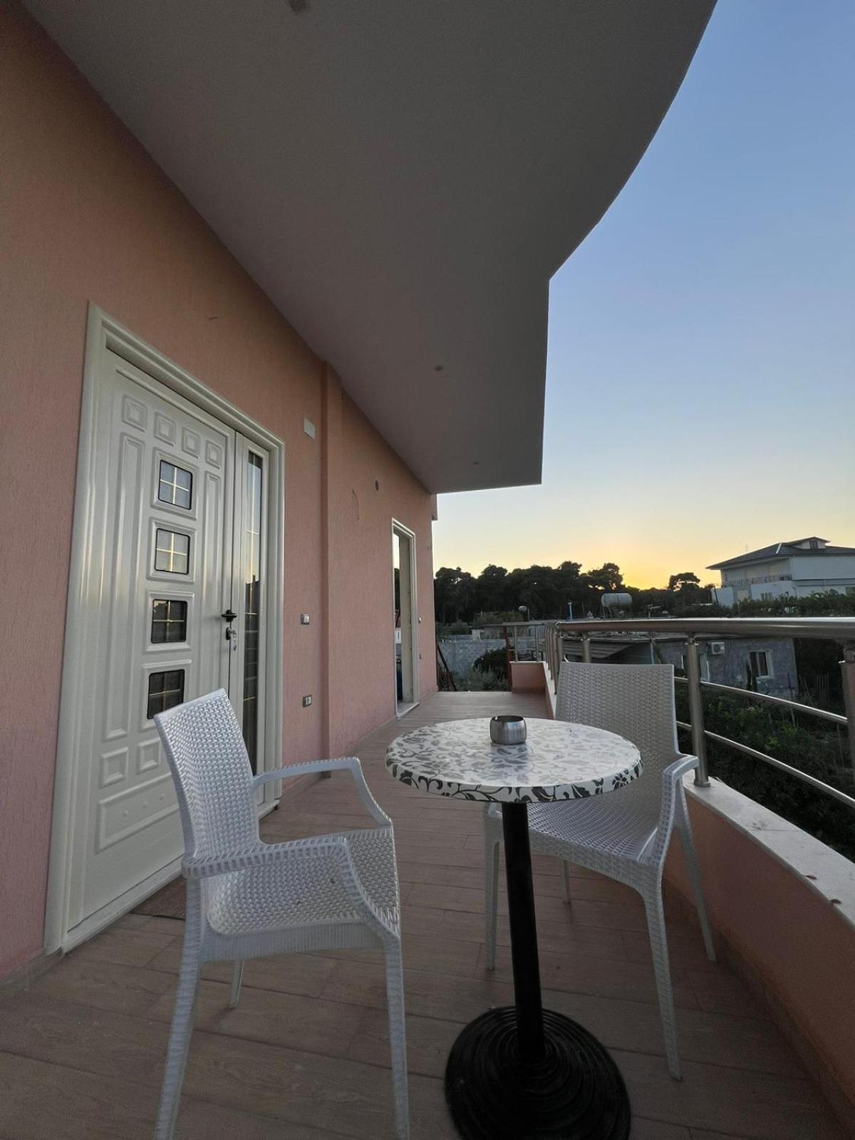 Greison Vacation House Вльора Екстер'єр фото